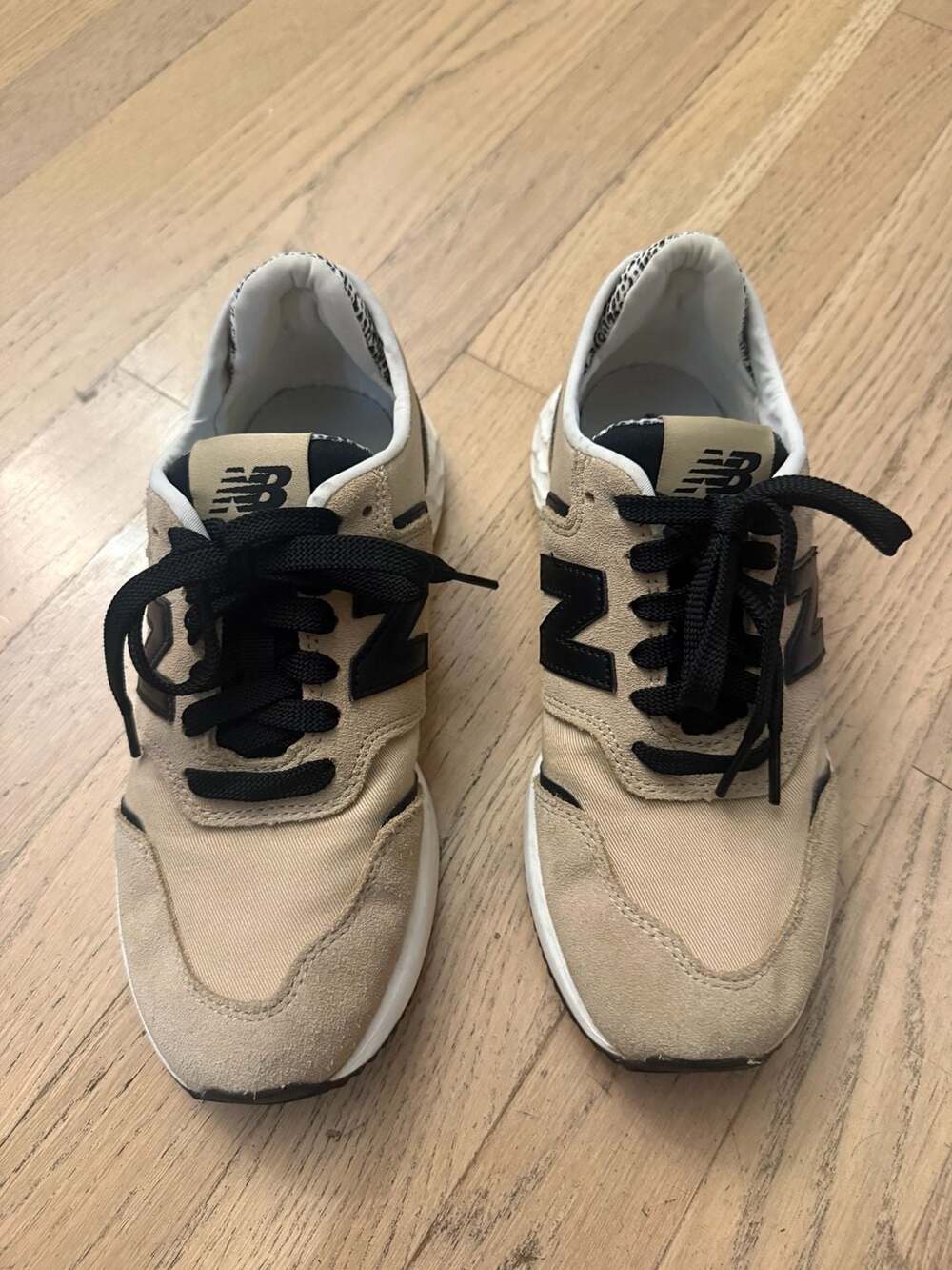 New Balance Fresh Foam X70 Size 6.5 W Beige Sneakers